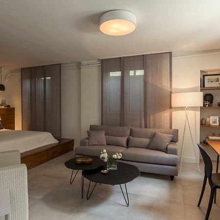 Unique Semi-Basement Stay At The Foot Of The Acropolis Athene Buitenkant foto