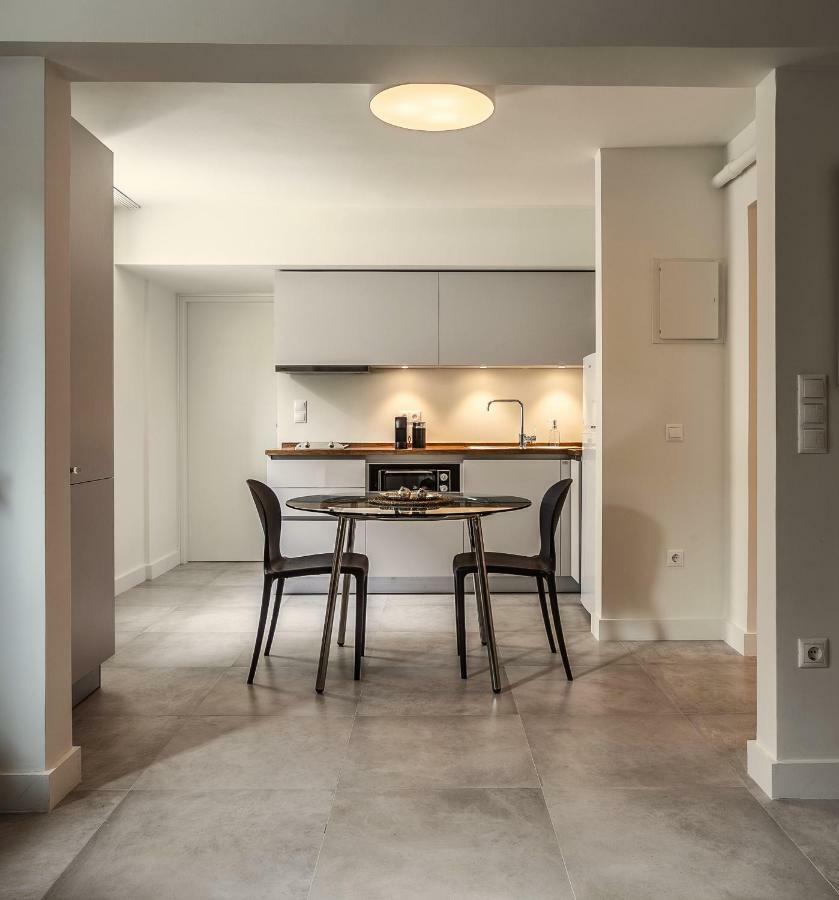 Unique Semi-Basement Stay At The Foot Of The Acropolis Athene Buitenkant foto